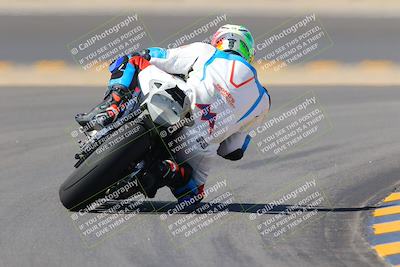 media/Oct-08-2022-SoCal Trackdays (Sat) [[1fc3beec89]]/Turn 11 Backside (1145am)/